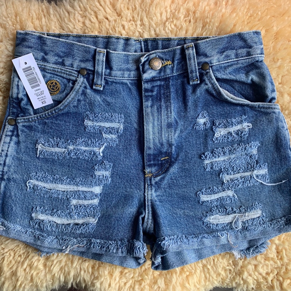 NWT Wrangler jean shorts (Aritzia) XS